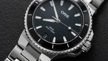 Load image into Gallery viewer, Oris Aquis Date Watch
