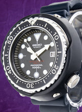 Load image into Gallery viewer, Seiko Prospex (model: SLA041)