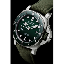 Load image into Gallery viewer, Panerai Submersible QuarantaQuattro Verde Smeraldo Watch