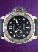 Load image into Gallery viewer, Panerai Submersible (model: PAM00984)