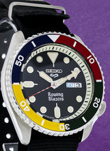 Load image into Gallery viewer, Seiko 5 Rowing Blazers "Color Block" (Model: SRPG53)