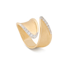 Load image into Gallery viewer, Marco Bicego 18K Yellow Gold Lunaria Twist Ring