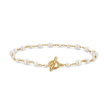 Load image into Gallery viewer, Pearl Classics Toggle Chain Bracelet in 18K Yellow Gold, 4.5mm