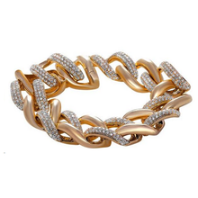 Load image into Gallery viewer, Royal Collection Yellow Gold Diamond Pave Alternating Curb Link Bracelet