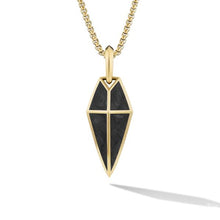 Load image into Gallery viewer, Spearpoint Amulet in 18K Yellow Gold with Forged Carbon, 27mm