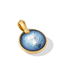 Load image into Gallery viewer, Petrvs Wolf Amulet in 18K Yellow Gold with Banded Agate, 30.6mm