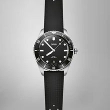 Load image into Gallery viewer, Oris Divers Date 39mm – Black Dial on Stainless Steel Bracelet