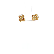 Load image into Gallery viewer, Roberto Coin 18K Yellow Gold Tiny Flower Diamond Stud Earrings
