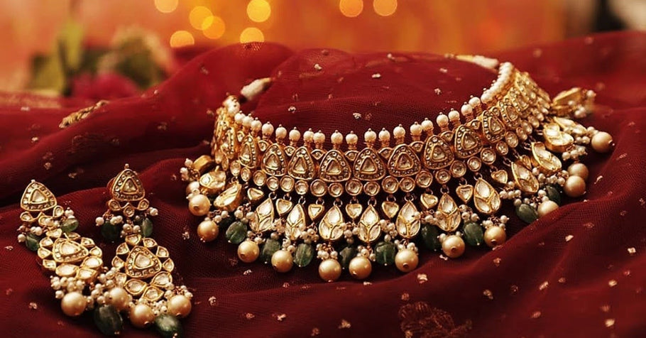 How to Choose Bridal Jewelry That Complements Your Dress Perfectly