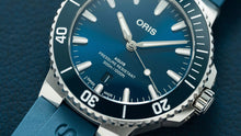 Load image into Gallery viewer, Oris Aquis Date
