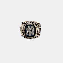 Load image into Gallery viewer, Royal Estate New York Yankees Ring
