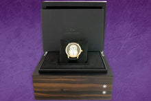 Load image into Gallery viewer, Jaquet Droz Grande Seconde (model: J003033247)
