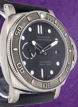 Load image into Gallery viewer, Panerai Submersible (model: PAM00984)
