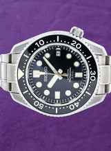Load image into Gallery viewer, Seiko Prospex Marinemaster (Model: SLA021)
