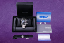 Load image into Gallery viewer, Seiko Prospex Marinemaster (Model: SLA021)
