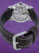 Load image into Gallery viewer, Girard-Perregaux Classic Elegance (Model: 9050)
