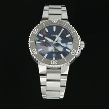 Load image into Gallery viewer, Oris Aquis Date "Upcycle" (Model: 733 7766 4150)
