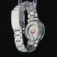 Load image into Gallery viewer, Oris Aquis Date "Upcycle" (Model: 733 7766 4150)
