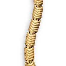 Load image into Gallery viewer, Chevron Link Bracelet in 18K Yellow Gold, 7.6mm
