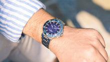 Load image into Gallery viewer, Oris Aquis Date Taste of Summer Watch
