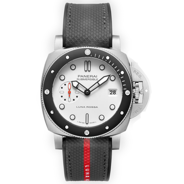 Panerai Submersible Luna Rossa