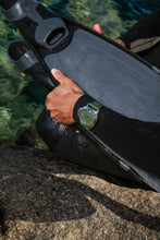 Load image into Gallery viewer, Panerai Luminor Quaranta 42mm Green Dial Watch PAM01711
