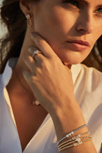 Load image into Gallery viewer, Hulchi Belluni Tresore Stretch Bracelet
