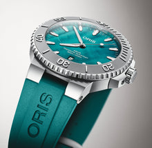 Load image into Gallery viewer, Oris Aquis New York Harbor Limited Edition II Watch
