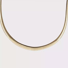 Load and play video in Gallery viewer, Royal Estate Yellow Gold Flat Link Choker Necklace
