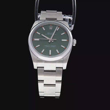 Load and play video in Gallery viewer, Rolex Oyster Perpetual 34 (Model: 114200)
