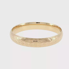 Load and play video in Gallery viewer, Royal Estate 14K Yellow Gold Bangle
