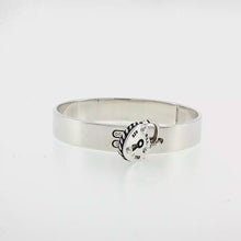 Load and play video in Gallery viewer, Royal Estate Sterling Silver Hinged Lock Bracelet
