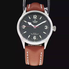 Load and play video in Gallery viewer, Tudor Ranger (Model: 79910-0013)
