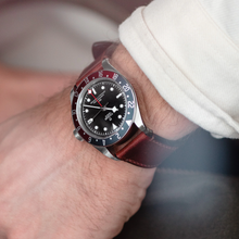 Load image into Gallery viewer, black-bay-gmt-1
