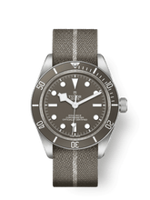 Load image into Gallery viewer, black-bay-fifty-eight-925
